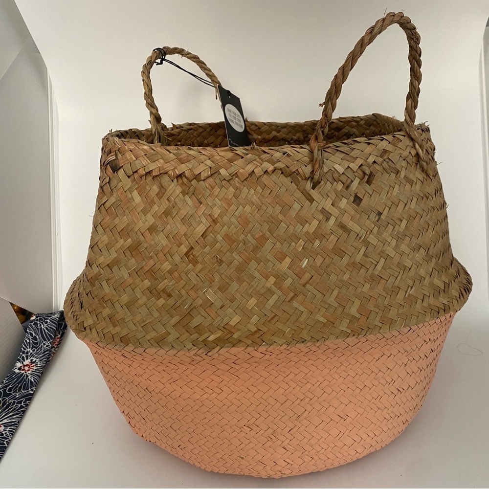 New NWT Bloomingville tan pink sea grass pop up basket container